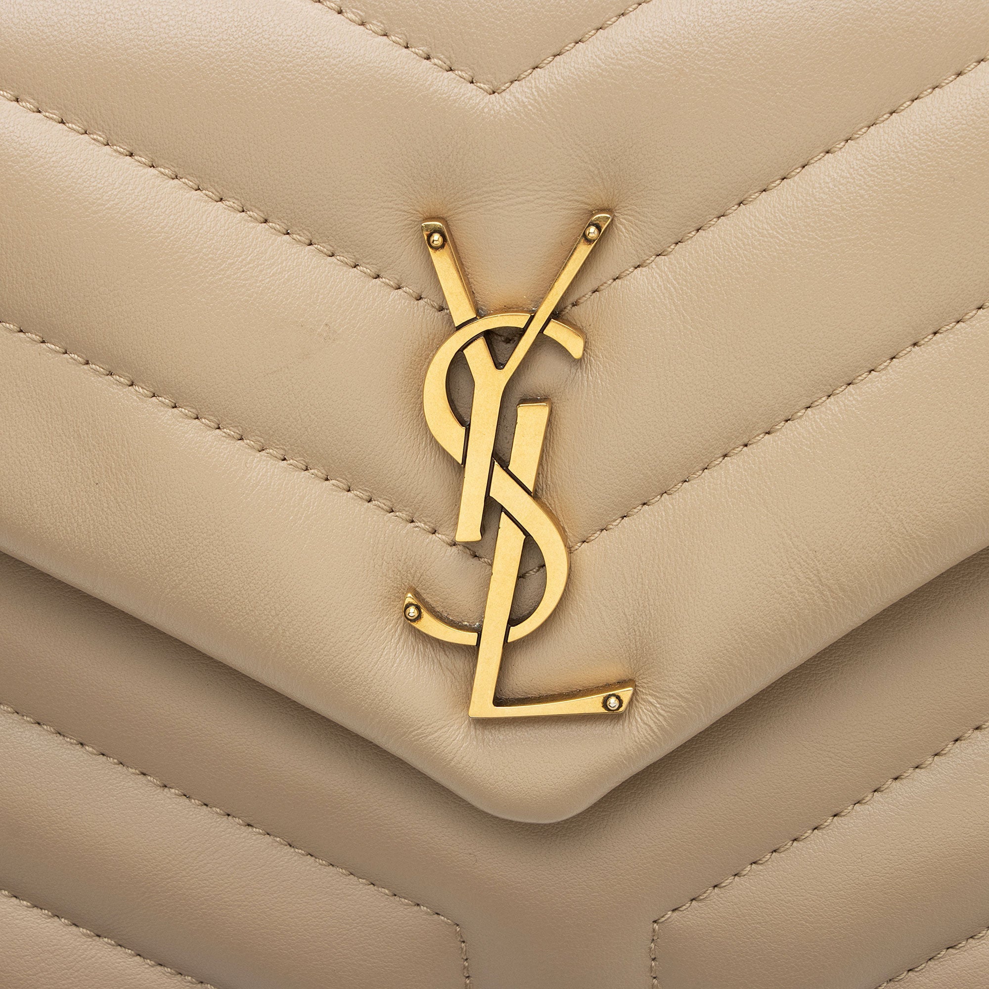 Saint Laurent Matelasse Calfskin Monogram LouLou Chain Small Crossbody (SHF-XSfoNV)