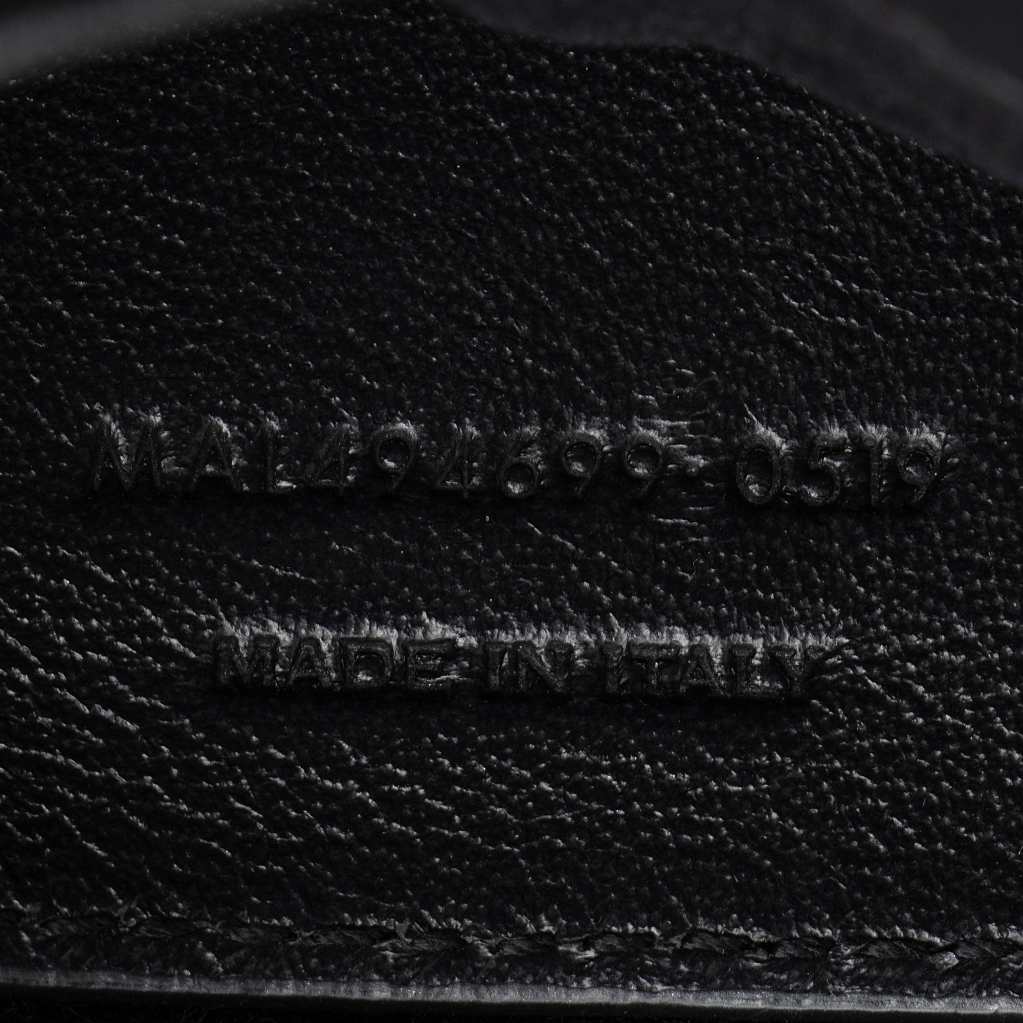 Saint Laurent Matelasse Calfskin Monogram LouLou Chain Small Crossbody (SHF-Q3tPOo)