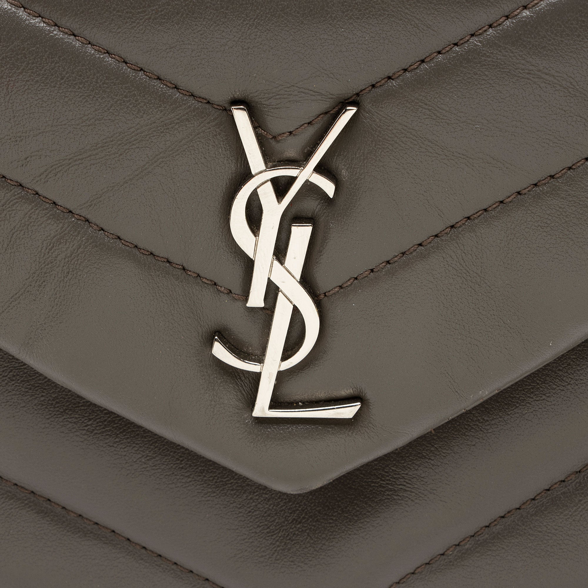 Saint Laurent Matelasse Calfskin Monogram LouLou Toy Crossbody (SHF-I57Zyw)
