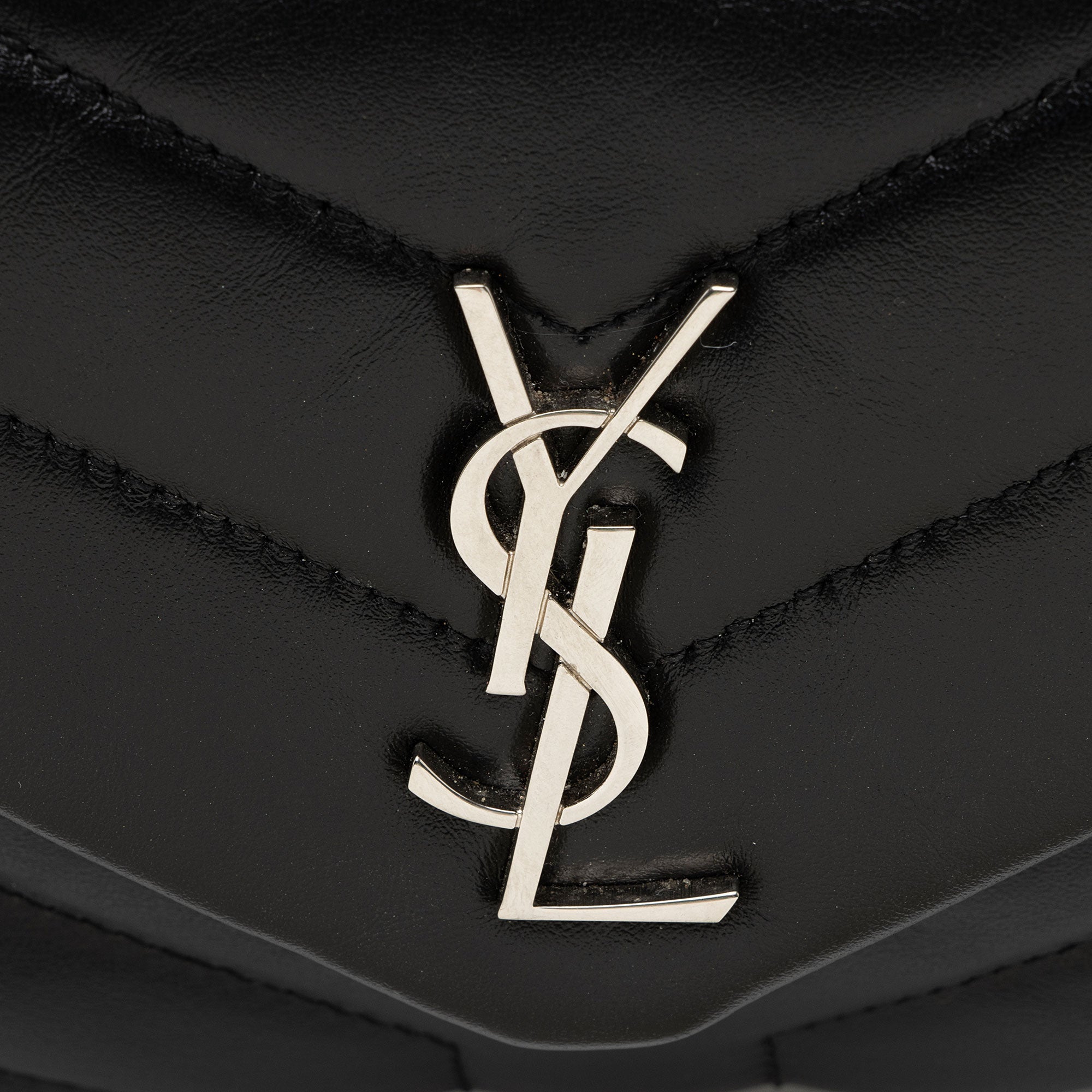 Saint Laurent Matelasse Calfskin Monogram LouLou Toy Crossbody (SHF-G6die7)