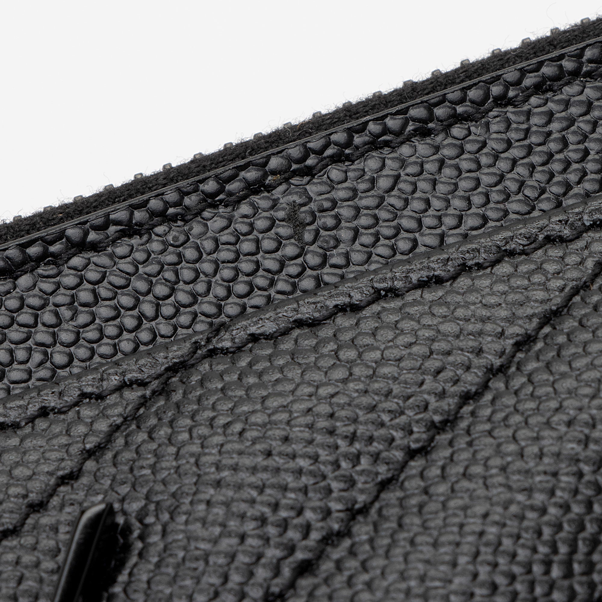 Saint Laurent Matelasse Grain de Poudre Monogram Bill Pouch (SHF-sKwgXB)