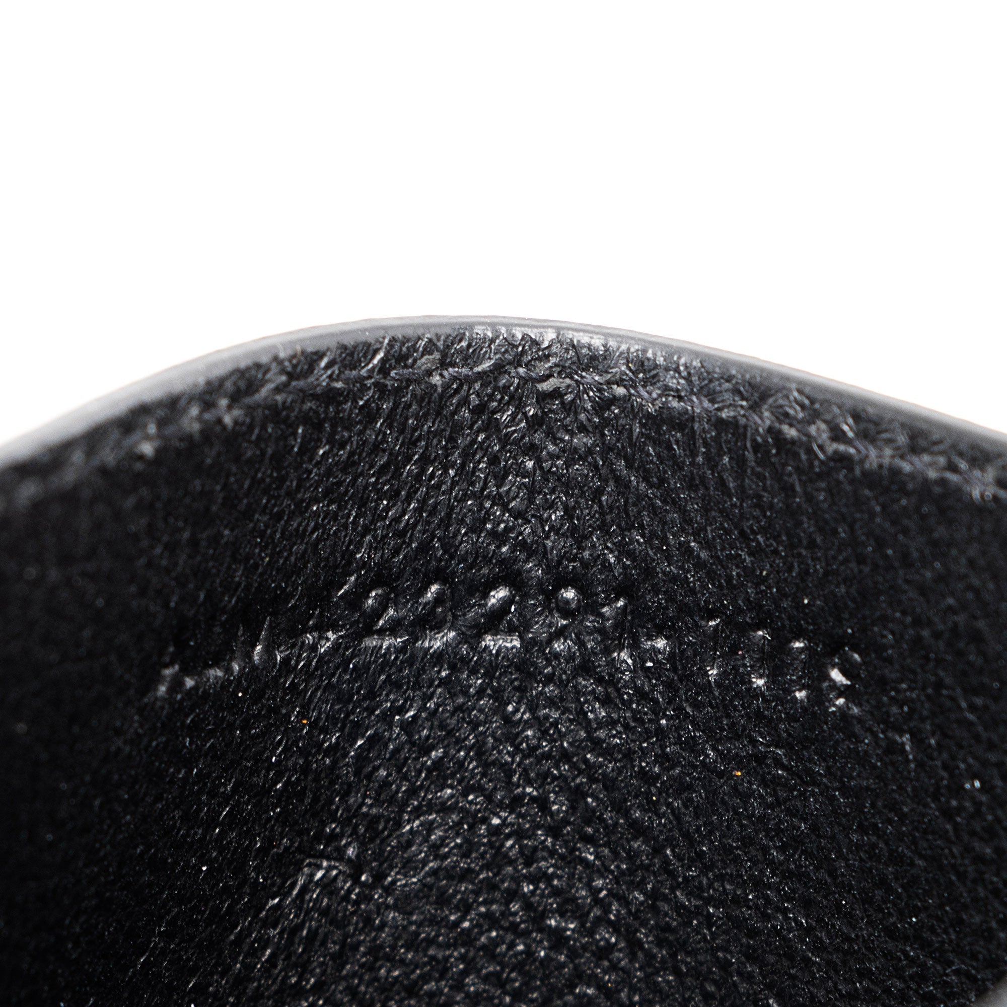 Saint Laurent Matelasse Grain de Poudre Monogram Card Case (SHF-FUtuBp)