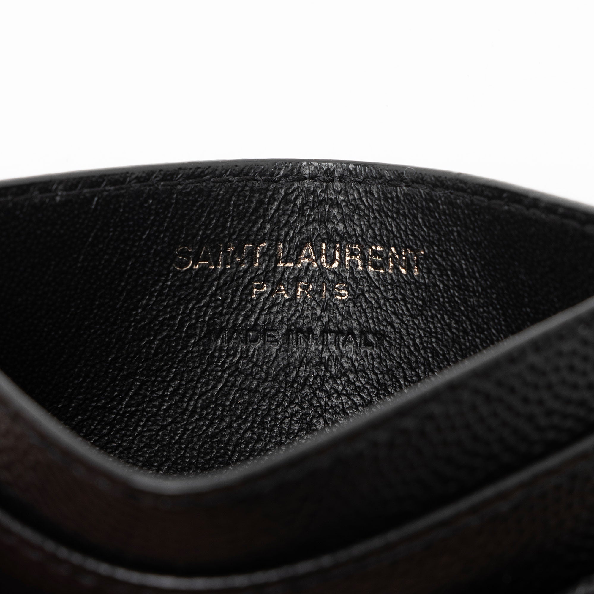 Saint Laurent Matelasse Grain de Poudre Monogram Card Case (SHF-eFddlG)