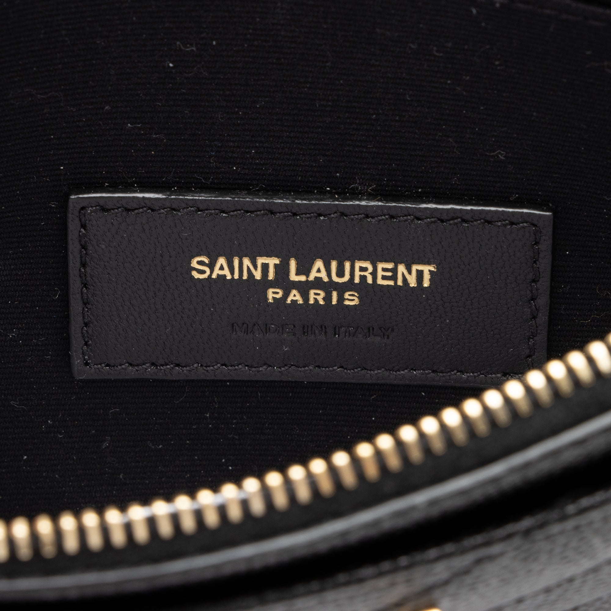 Saint Laurent Matelasse Grain de Poudre Monogram Cassandre Bill Pouch (SHF-23931)
