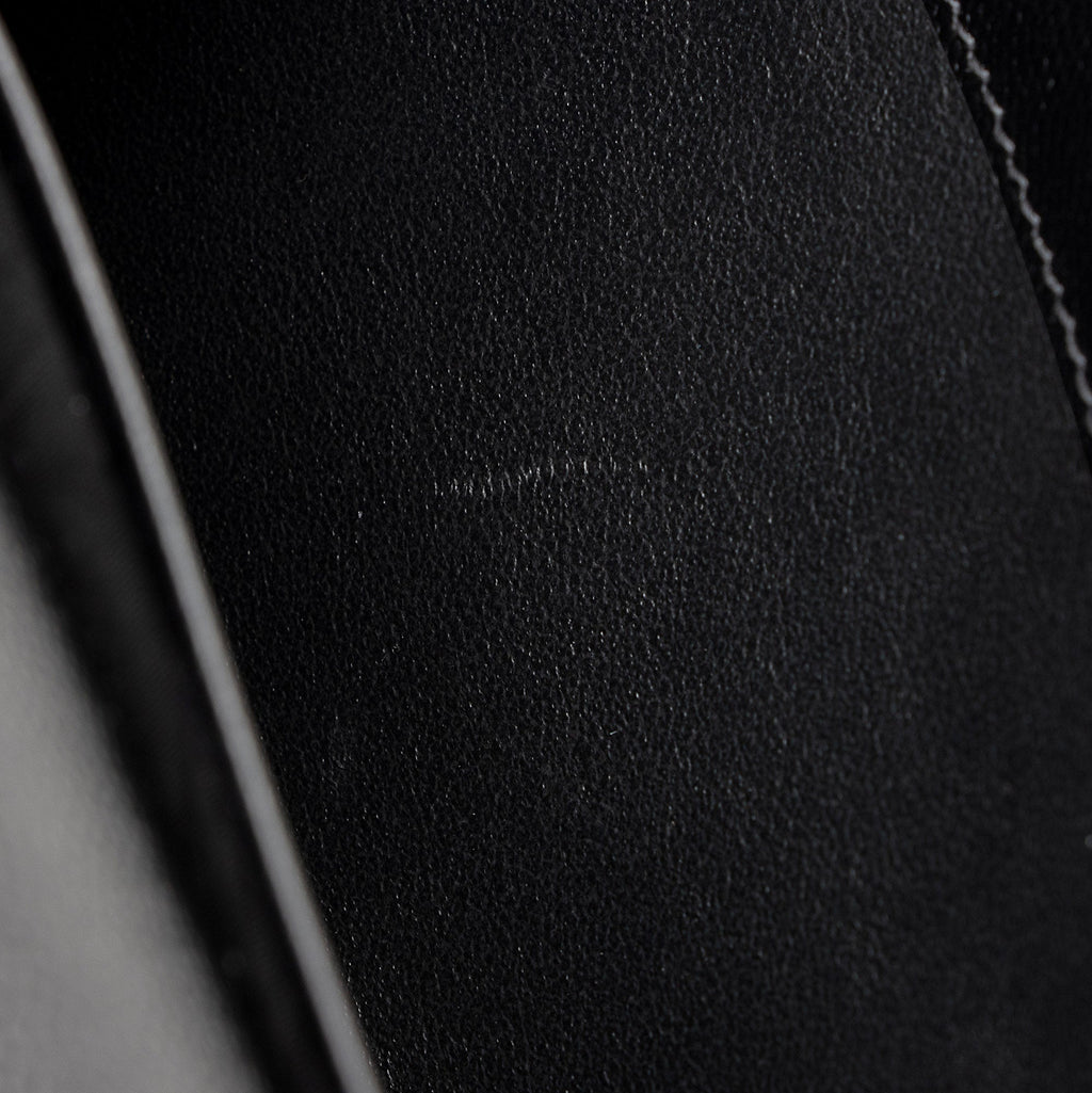 Saint Laurent Matelasse Grain de Poudre Monogram Chain Wallet (SHF-9JGPa8)