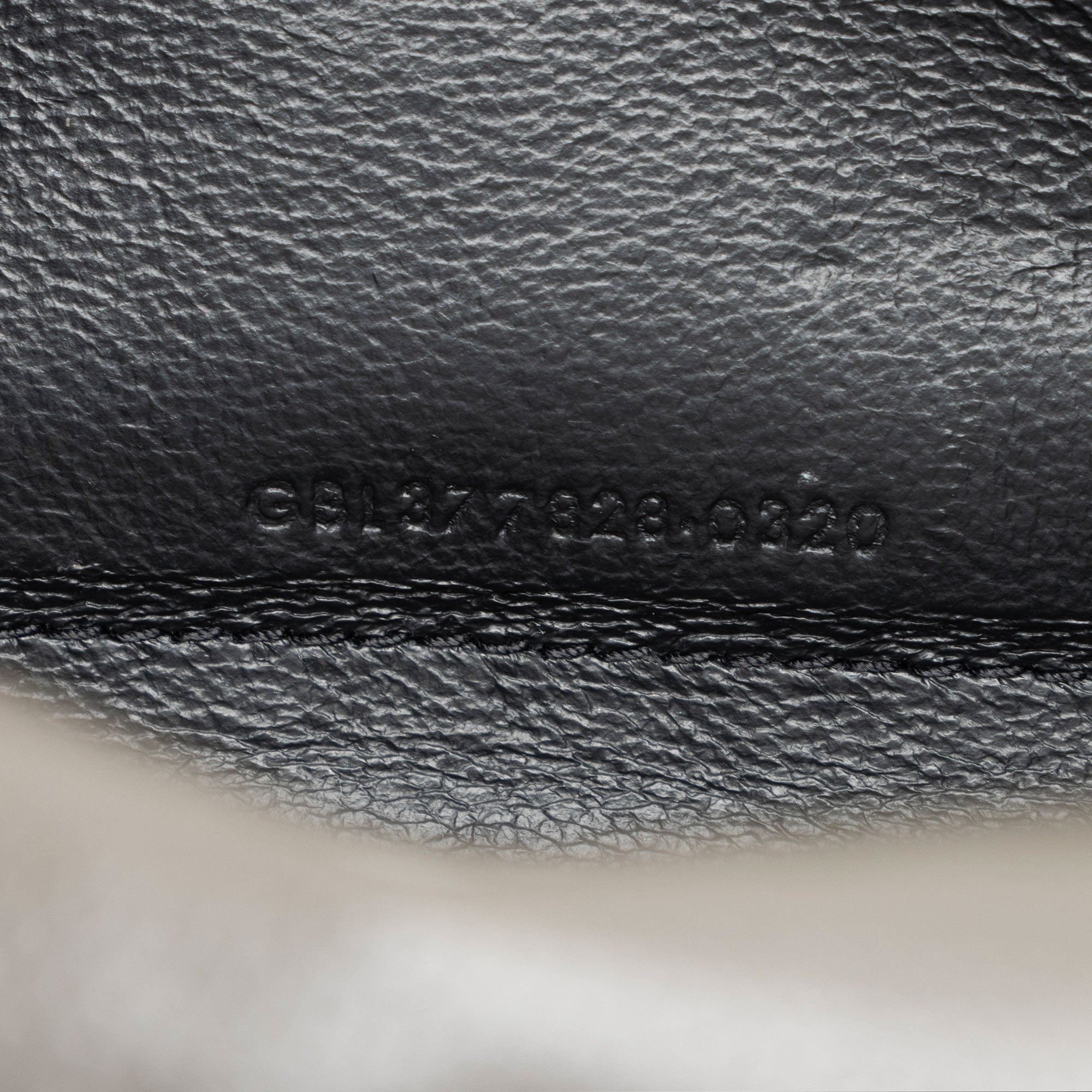 Saint Laurent Matelasse Grain de Poudre Monogram Chain Wallet (SHF-zFHDtw)
