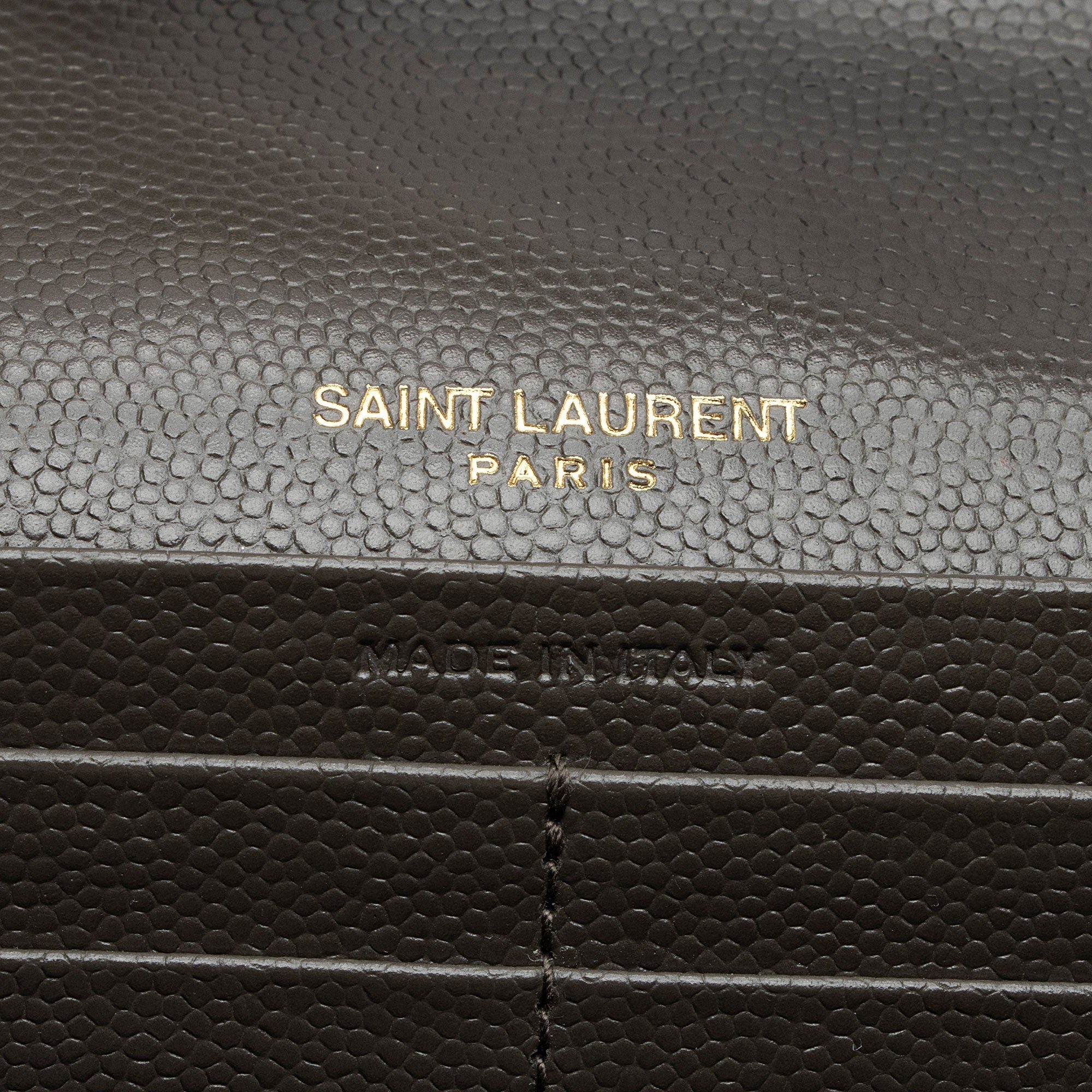 Saint Laurent Matelasse Grain de Poudre Monogram Chain Wallet (SHF-zFHDtw)
