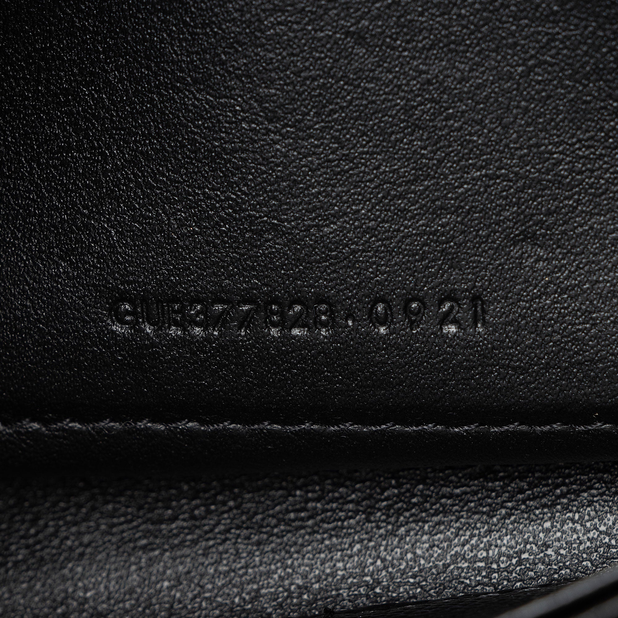 Saint Laurent Matelasse Grain de Poudre Monogram Chain Wallet (SHF-AaSbvm)