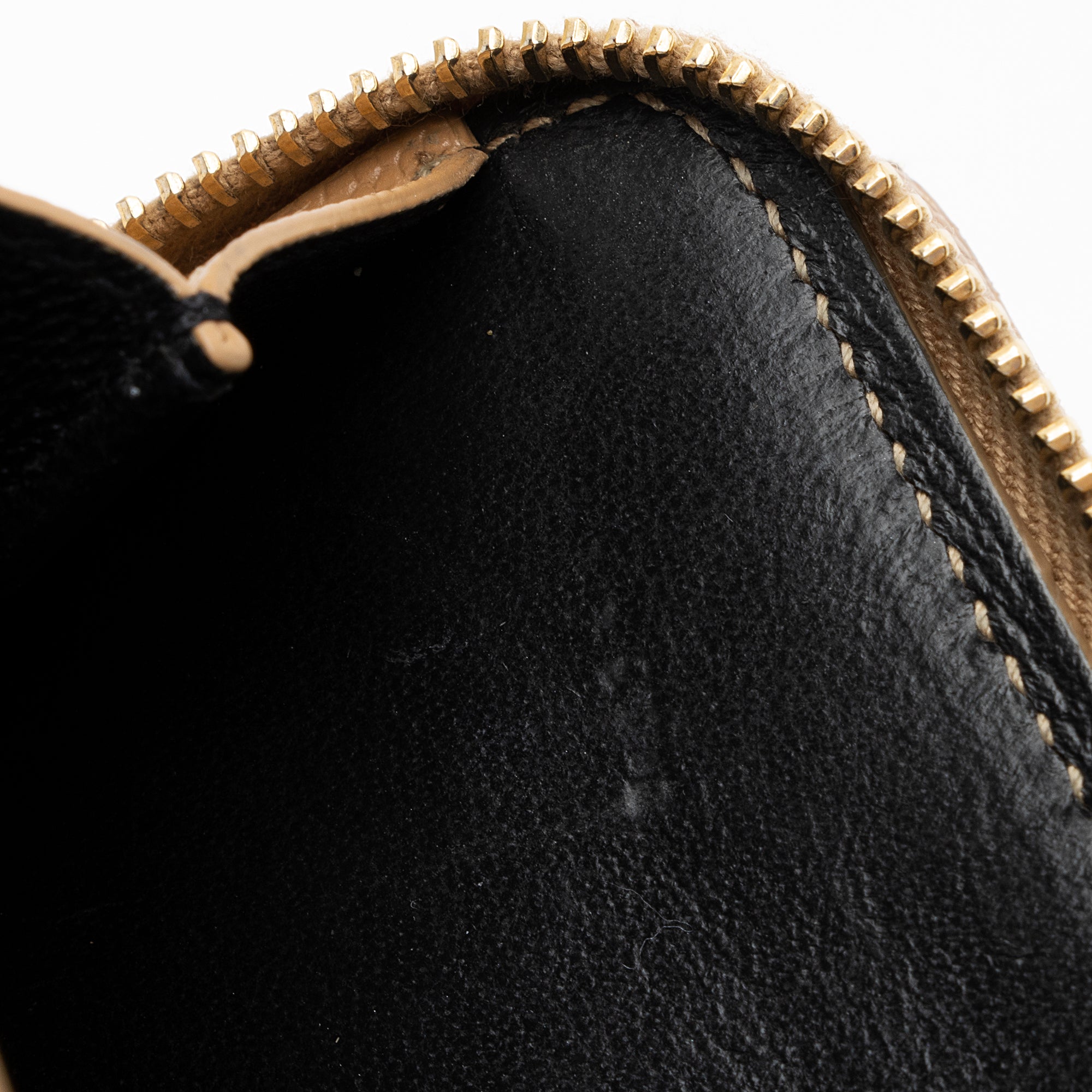 Saint Laurent Matelasse Grain de Poudre Monogram Compact Zip Around Wallet (SHF-23548)