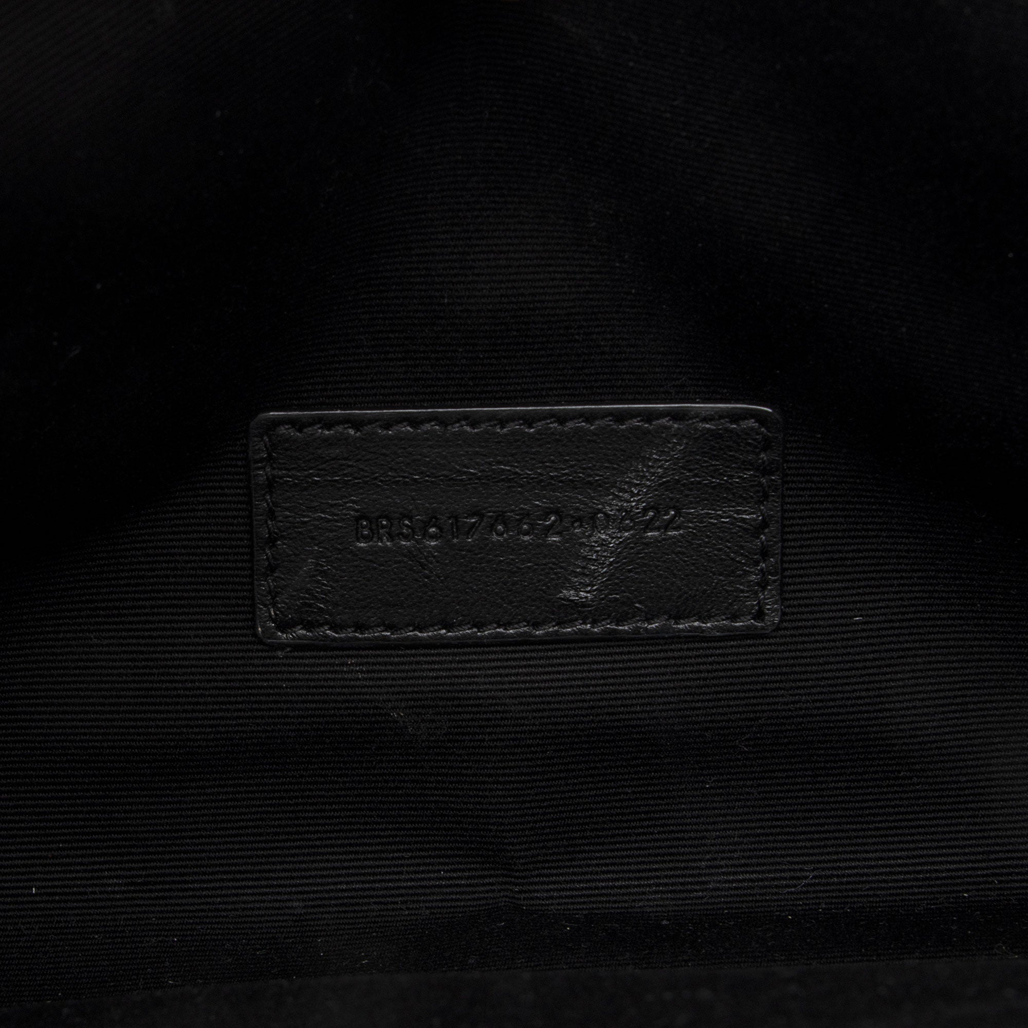 Saint Laurent Matelasse Grain de Poudre Monogram Envelope Pouch (SHF-H63Wlo)