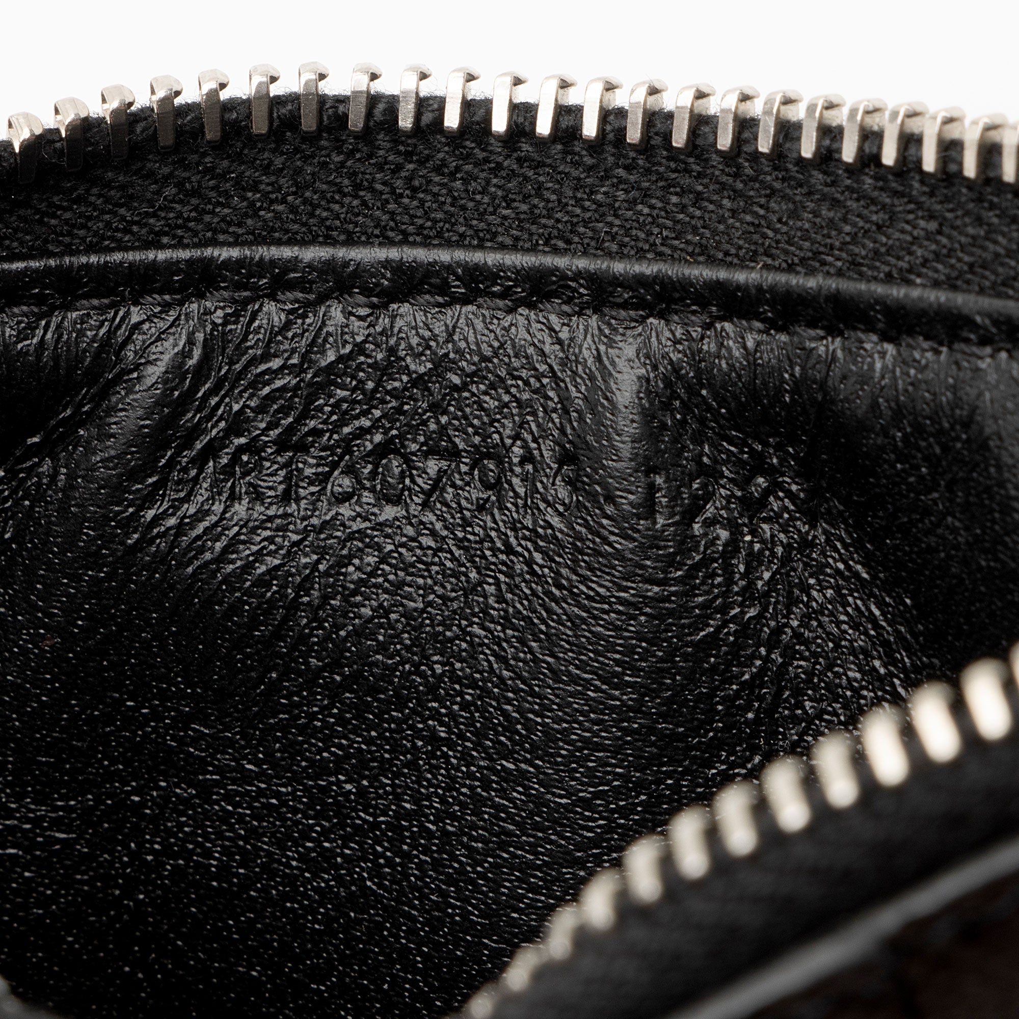 Saint Laurent Matelasse Grain de Poudre Monogram Fragments Zipper Card Case (SHF-664zHh)