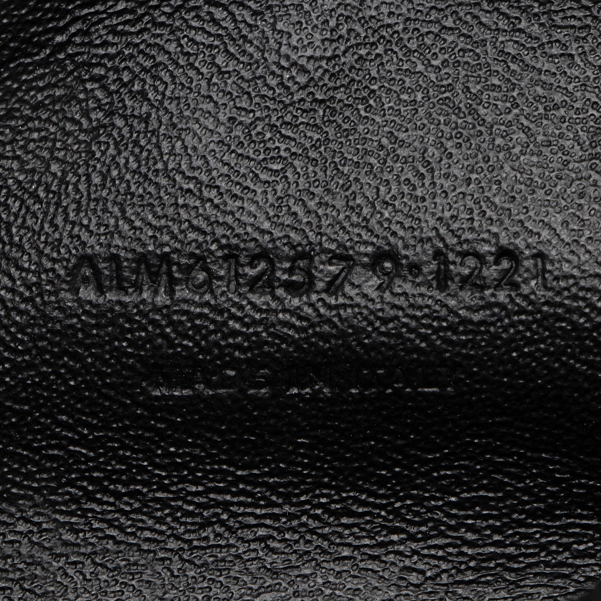 Saint Laurent Matelasse Grain de Poudre Monogram Lou Mini Camera Bag (SHF-23500)