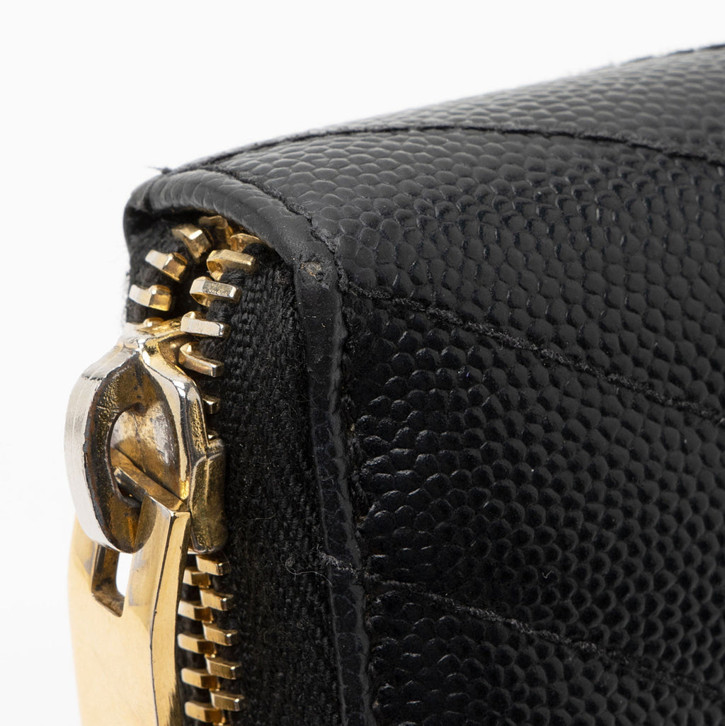 Saint Laurent Matelasse Grain de Poudre Monogram Zip Around Wallet (SHF-YBU9hg)