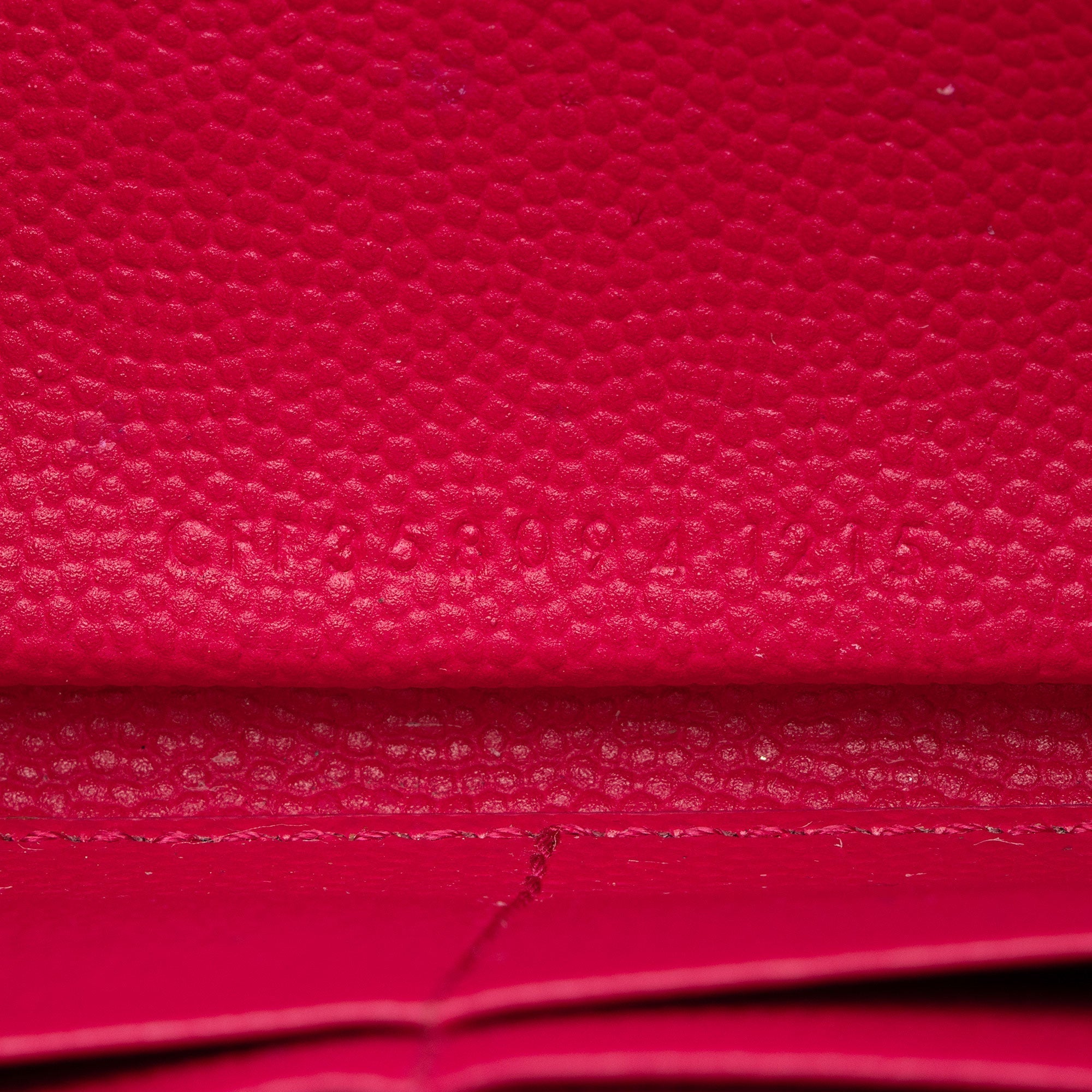 Saint Laurent Matelasse Grain de Poudre Monogram Zip Around Wallet (SHF-xMdHJp)