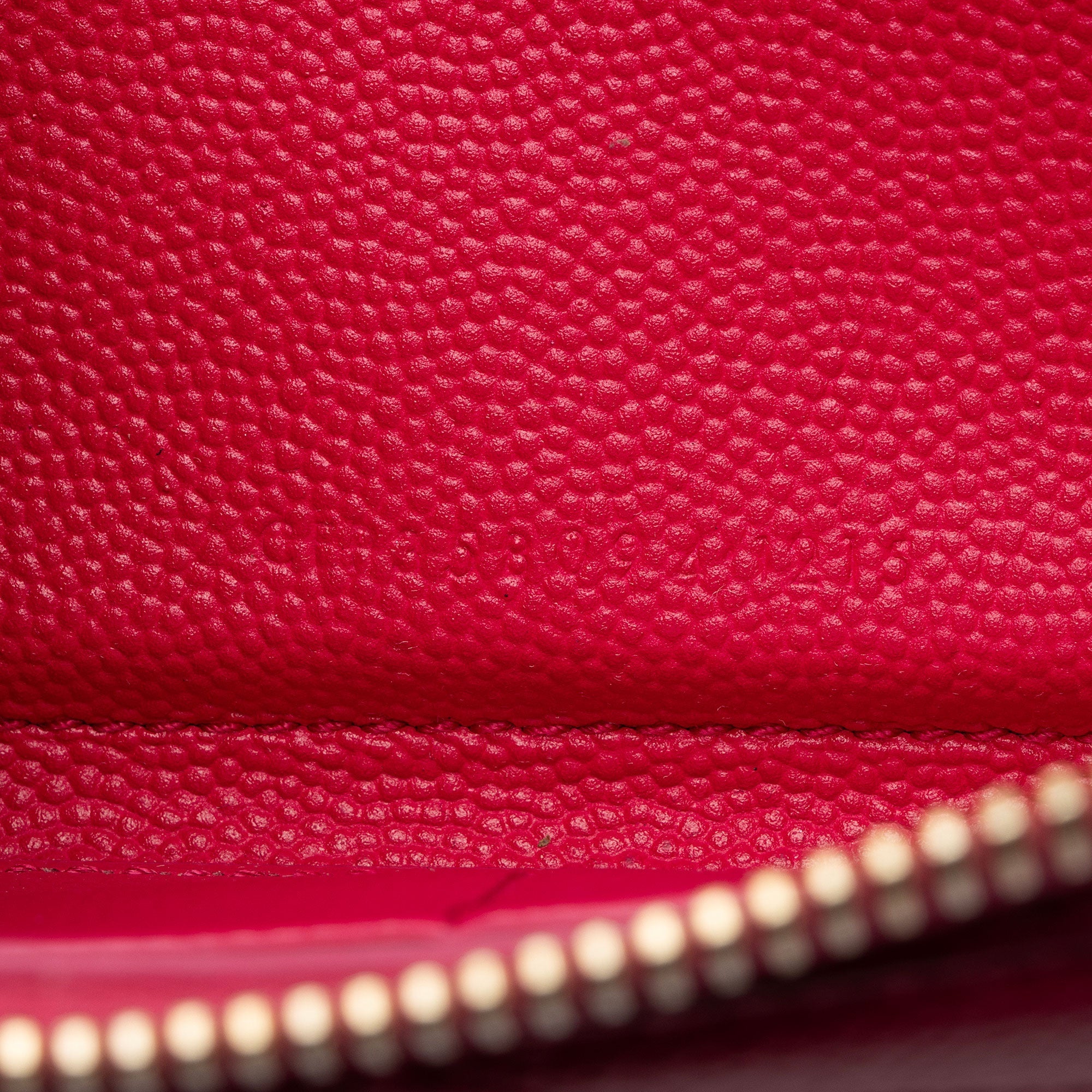 Saint Laurent Matelasse Grain de Poudre Monogram Zip Around Wallet (SHF-hYPXEX)