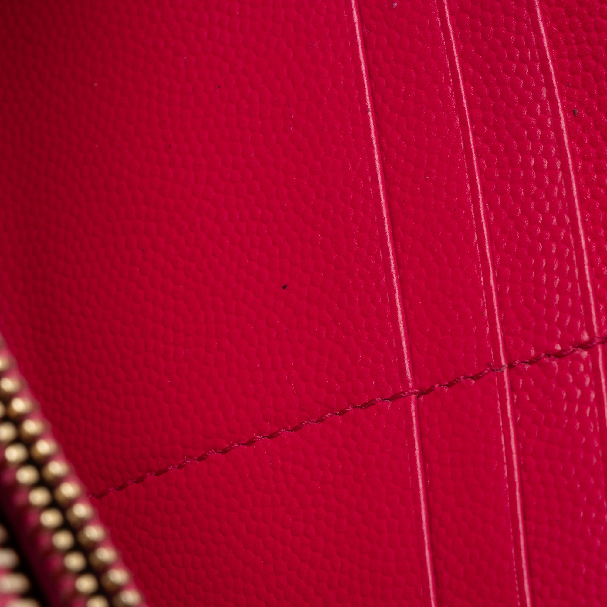Saint Laurent Matelasse Grain de Poudre Monogram Zip Around Wallet (SHF-hYPXEX)