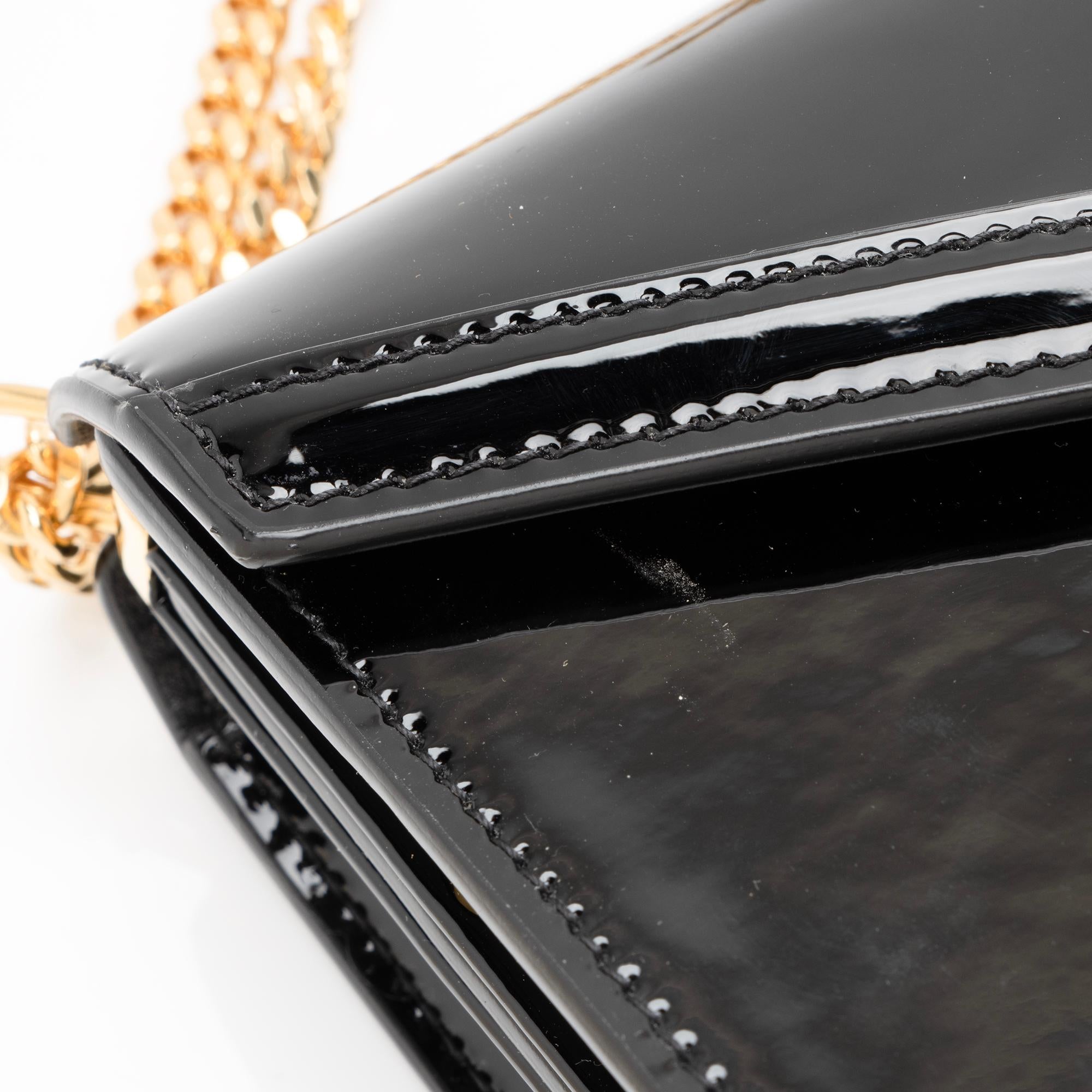 Saint Laurent Patent Leather Monogram Cassandra Medium Chain Bag (SHF-23411)