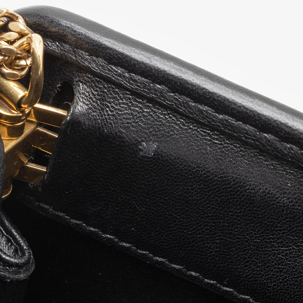 Saint Laurent Quilted Lambskin Monogram Victoire Baby Chain Clutch (SHF-M6OIgU)