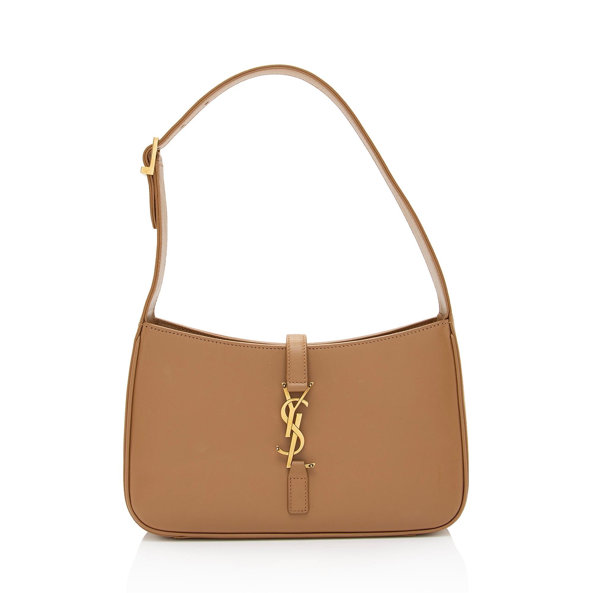 Saint Laurent Smooth Calfskin Monogram Le 5 A 7 Hobo (SHF-QB8CXX)