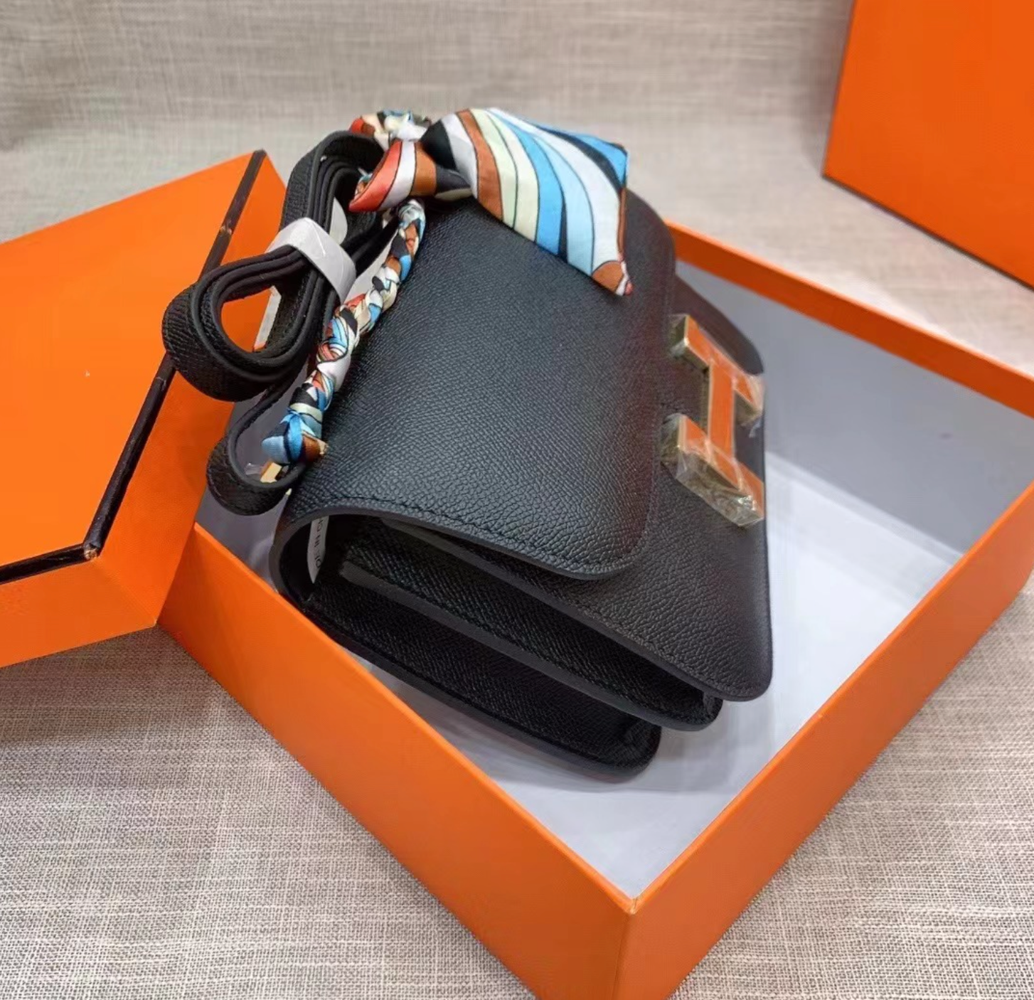 Elite Carryalls