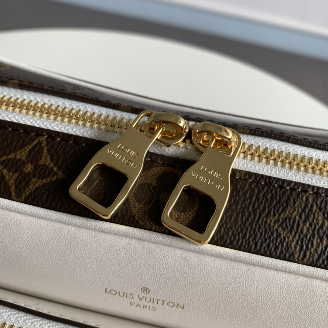 Elite Carryalls