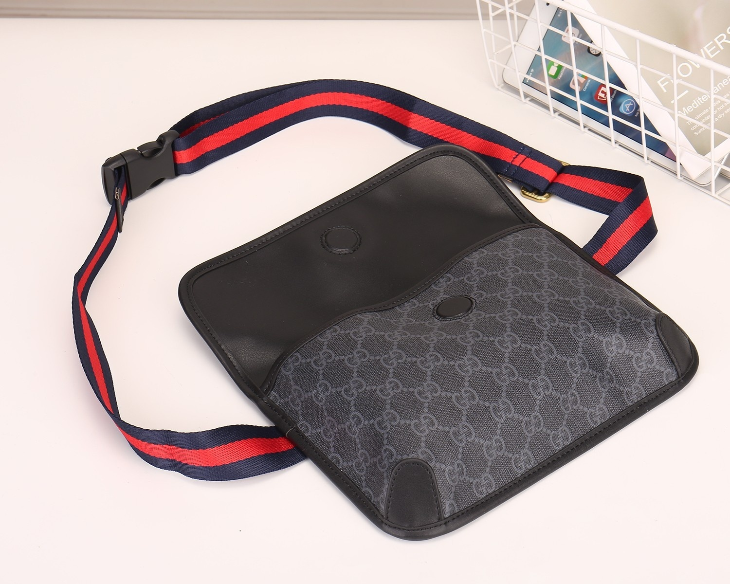 Elite Carryalls