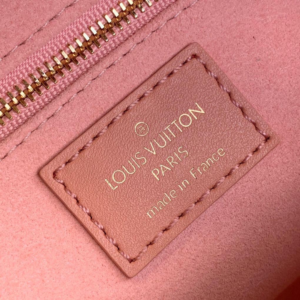 Louis Vuitton Petite Malle Souple Monogram Canvas Pink For Women, WomenÃƒÂ¢Ã¢â€šÂ¬Ã¢â€žÂ¢s Handbags, Shoulder And Crossbody Bags 7.9in/20cm Louis Vuitton M45531
