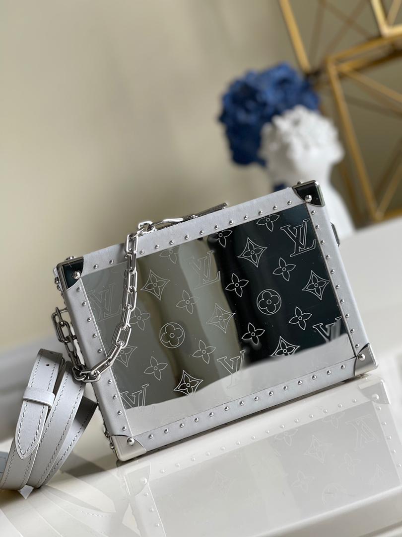 Louis Vuitton Soft Trunk Monogram Canvas For Men, Bags, Shoulder And Crossbody Bags 9.8in/25cm Louis Vuitton
