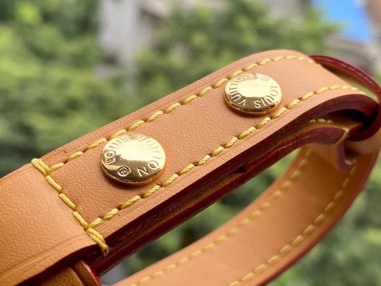 Louis Vuitton Boulogne Monogram Canvas Natural Beige For Women, WomenÃƒÂ¢Ã¢â€šÂ¬Ã¢â€žÂ¢s Handbags, Shoulder And Crossbody Bags 11.4in/29cm Louis Vuitton M45832