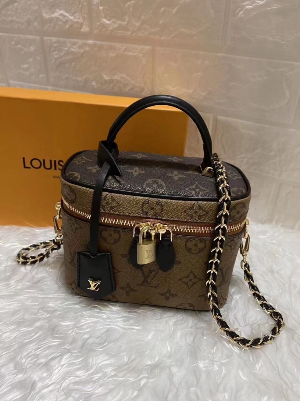 Louis Vuitton Vanity PM Monogram And Monogram Reverse Canvas By Nicolas Ghesquiere For Women,  Shoulder And Crossbody Bags 7.5in/19cm Louis Vuitton M42264