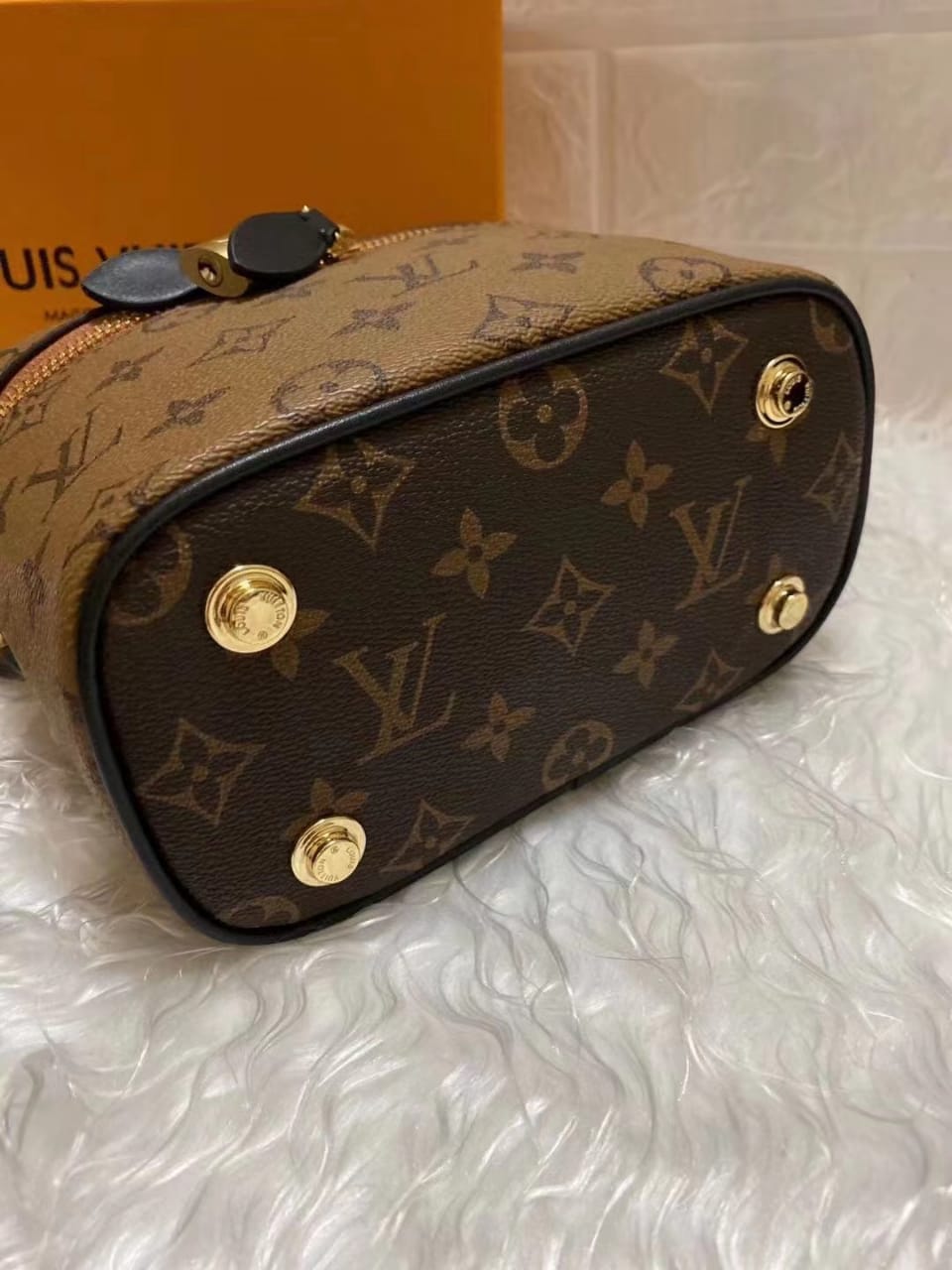 Louis Vuitton Vanity PM Monogram And Monogram Reverse Canvas By Nicolas Ghesquiere For Women,  Shoulder And Crossbody Bags 7.5in/19cm Louis Vuitton M42264