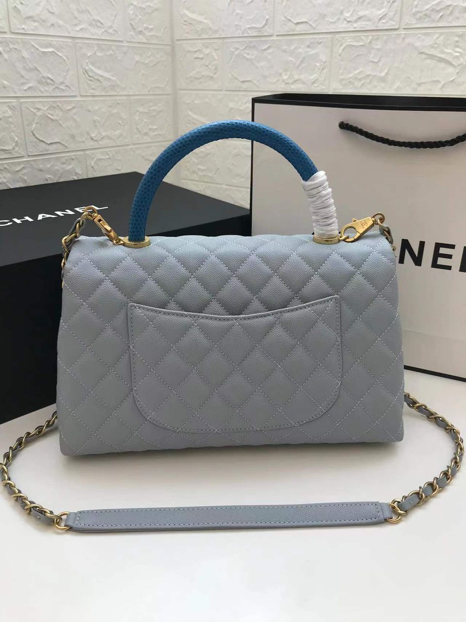 ChanelLarge GlamIap Bag With Top Handle Light Grey For Women, WomenÃ¢â‚¬â„¢s Handbags, Shoulder And Crossbody Bags 11in/28cm A92991