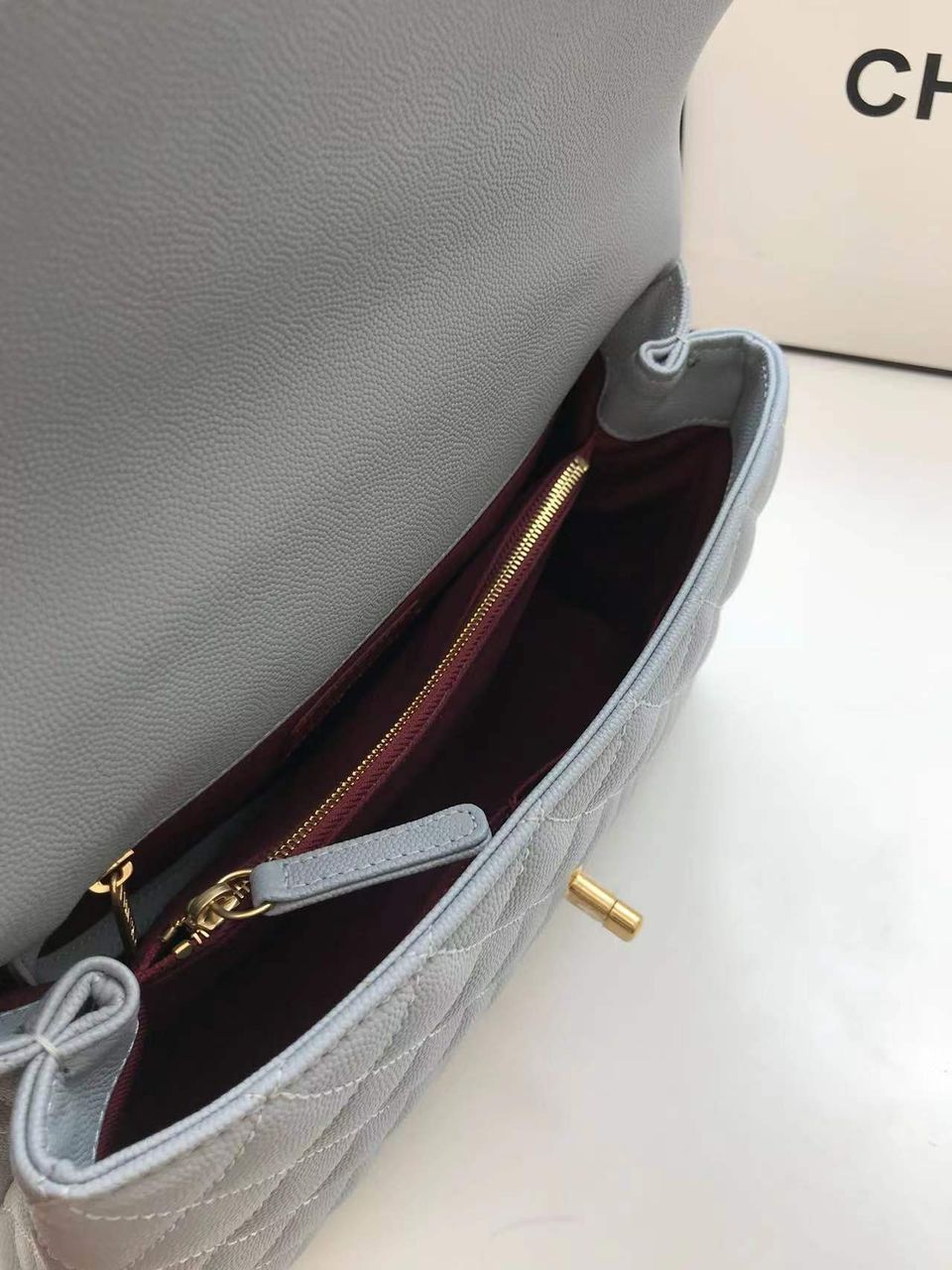 ChanelLarge GlamIap Bag With Top Handle Light Grey For Women, WomenÃ¢â‚¬â„¢s Handbags, Shoulder And Crossbody Bags 11in/28cm A92991