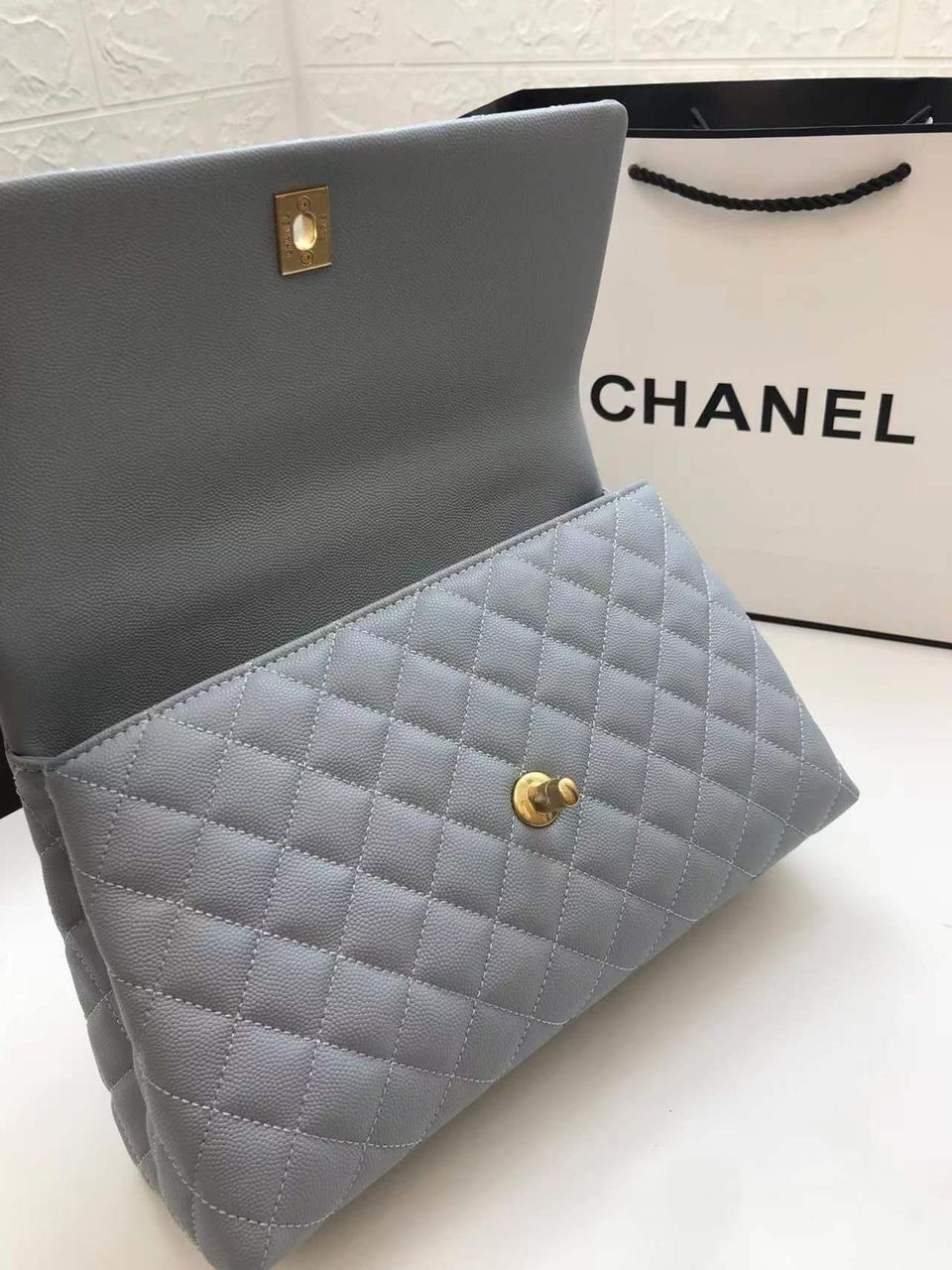 ChanelLarge GlamIap Bag With Top Handle Light Grey For Women, WomenÃ¢â‚¬â„¢s Handbags, Shoulder And Crossbody Bags 11in/28cm A92991