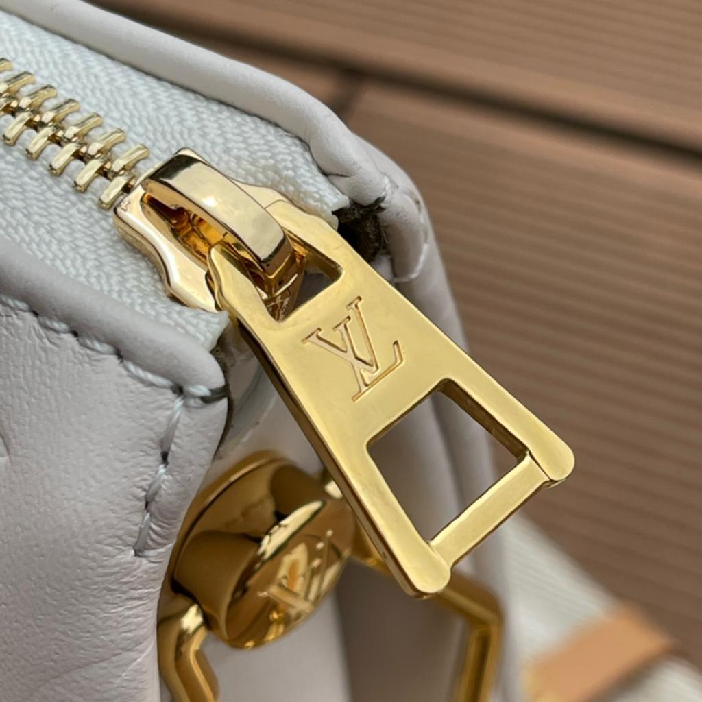 Louis Vuitton Coussin PM Monogram Embossed Puffy White For Women,  Shoulder And Crossbody Bags 10.2in/26cm Louis Vuitton M57793