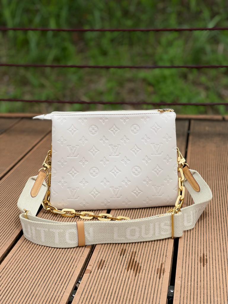 Louis Vuitton Coussin PM Monogram Embossed Puffy White For Women,  Shoulder And Crossbody Bags 10.2in/26cm Louis Vuitton M57793