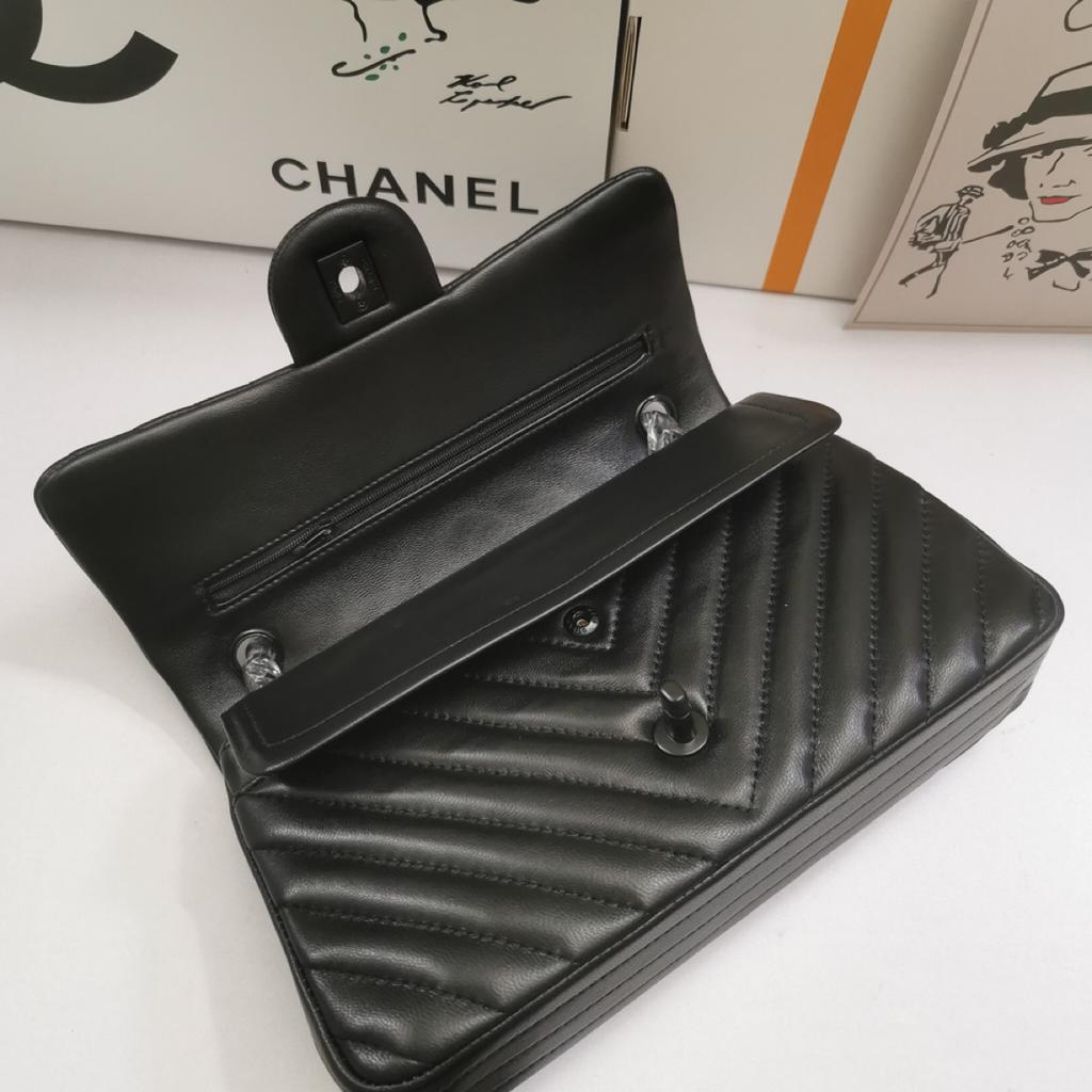 Chanel Chevron Classic Handbag Black Hardware Black For Women, Women’s Bags, Shoulder And Crossbody Bags 10.2in/26cm
