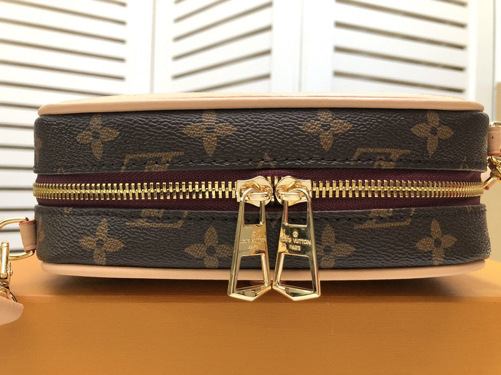 Louis Vuitton Deauville Mini Monogram Canvas By Nicolas Ghesquiere For Women, Women’s Handbags, Shoulder And Crossbody Bags 8.3in/22cm Louis Vuitton M45528