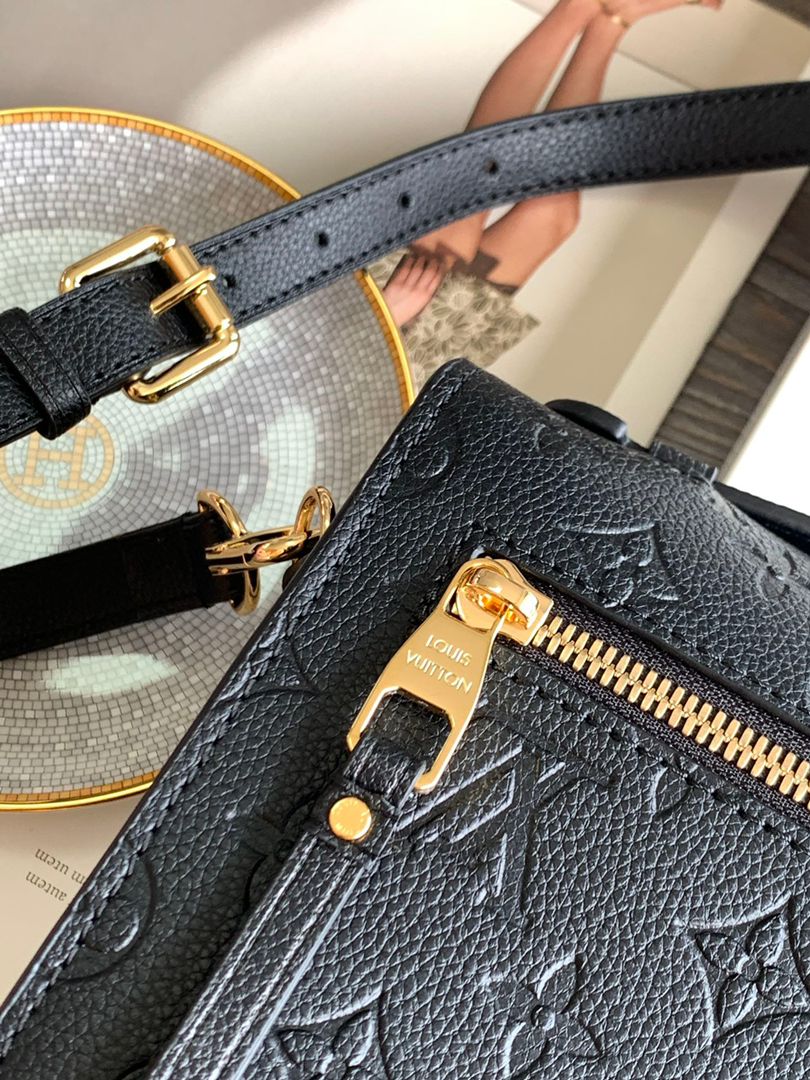 Louis Vuitton Pochette Metis Monogram Empreinte Black For Women,  Shoulder And Crossbody Bags 9.8in/25cm Louis Vuitton M41487