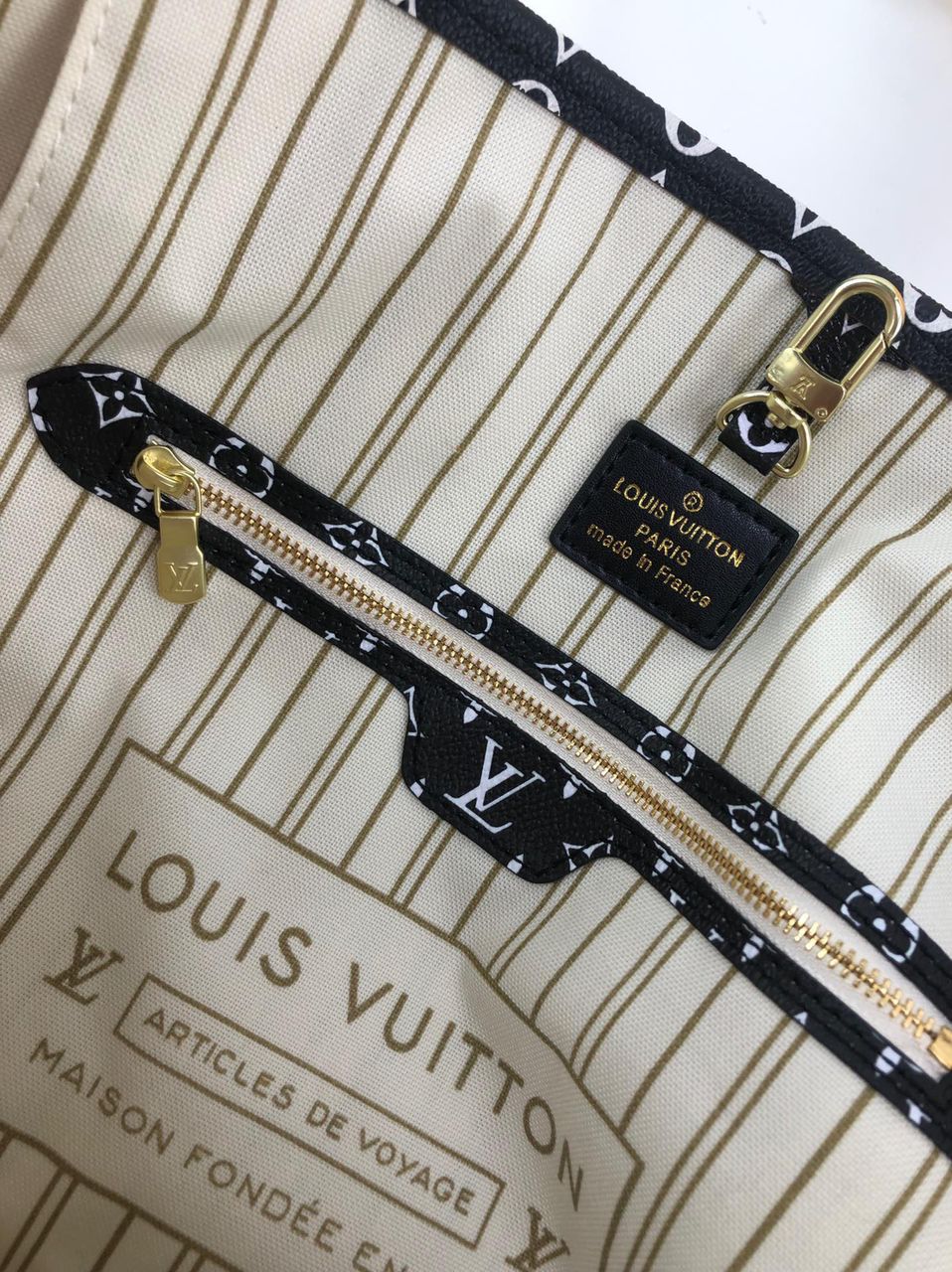 Louis Vuitton Neverfull MM Tote Bag Monogram Jungle Canvas Black/Caramel For Women,  Shoulder Bags 12.2in/31cm Louis Vuitton M44716