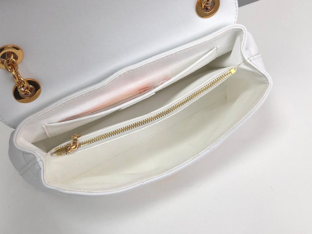 Louis Vuitton New Wave Chain Bag White For Women,  Shoulder And Crossbody Bags 9.4in/24cm Louis Vuitton M58549
