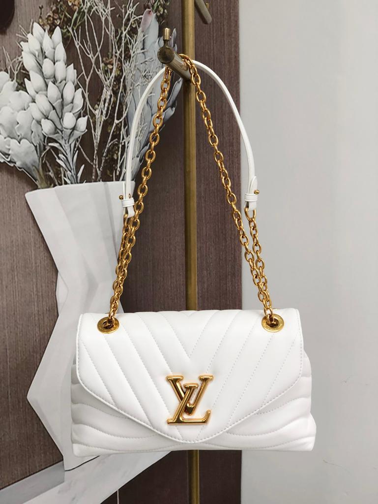 Louis Vuitton New Wave Chain Bag White For Women,  Shoulder And Crossbody Bags 9.4in/24cm Louis Vuitton M58549