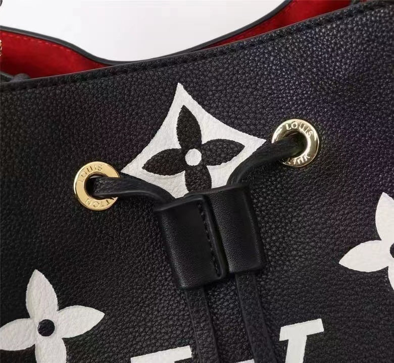 Louis Vuitton NeoNoe MM Bucket Bag Monogram Flowers Black/White For Women,  Shoulder And Crossbody Bags 10.2in/26cm Louis Vuitton M45497