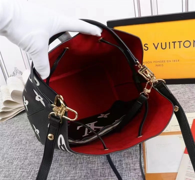 Louis Vuitton NeoNoe MM Bucket Bag Monogram GlamIowers Black/White For Women,  Shoulder And Crossbody Bags 10.2in/26cm Louis Vuitton M45497