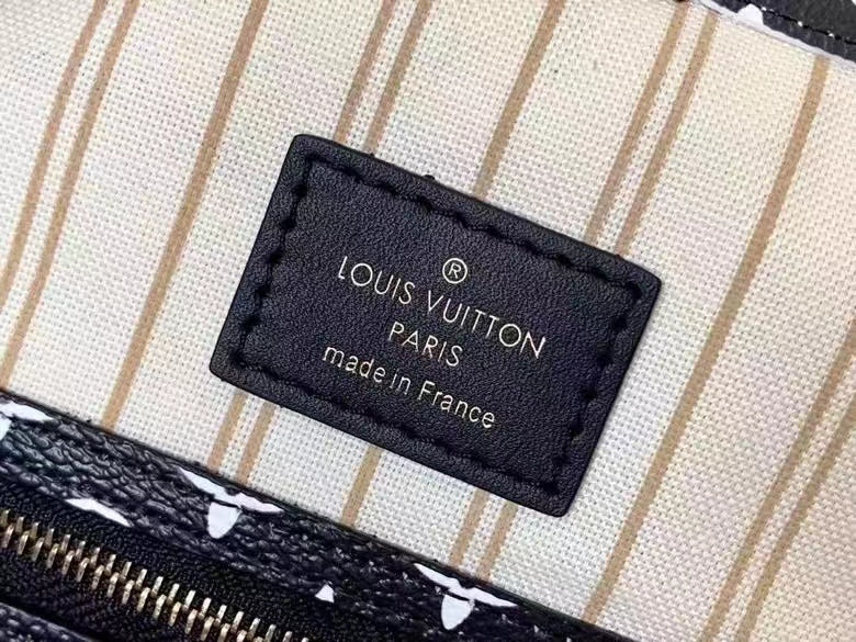 Louis Vuitton Neverfull MM Tote Bag Ivoire Monogram Jungle Canvas For Women,  Shoulder Bags 12.2in/31cm Louis Vuitton M44716