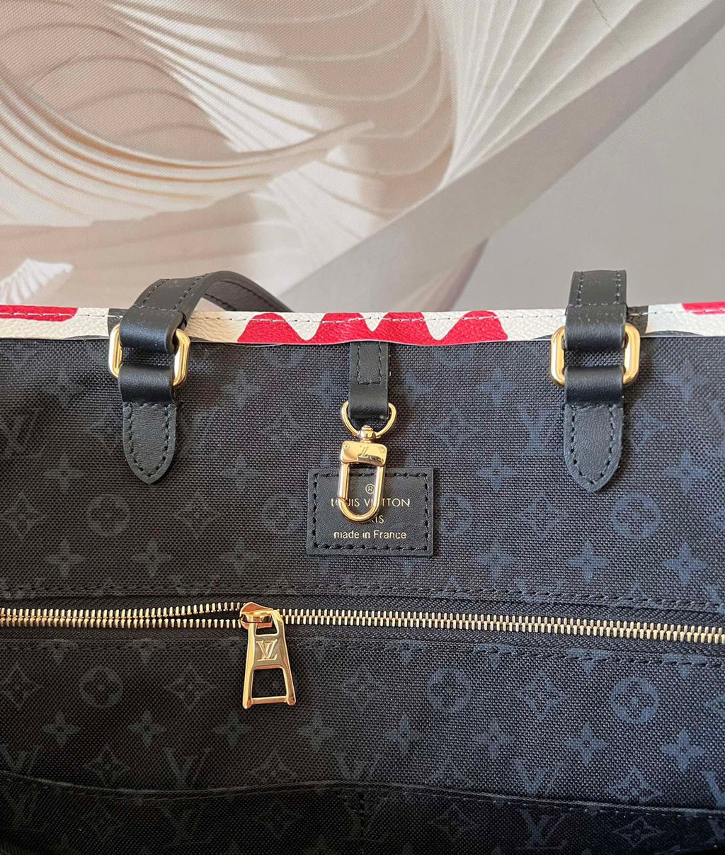 Louis Vuitton Louis Vuitton Crafty OnTheGo GM Tote Bag Monogram Giant Red For Women, WomenÃƒÂ¢Ã¢â€šÂ¬Ã¢â€žÂ¢s Handbags, Shoulder Bags 16.1in/41cm Louis Vuitton M45358
