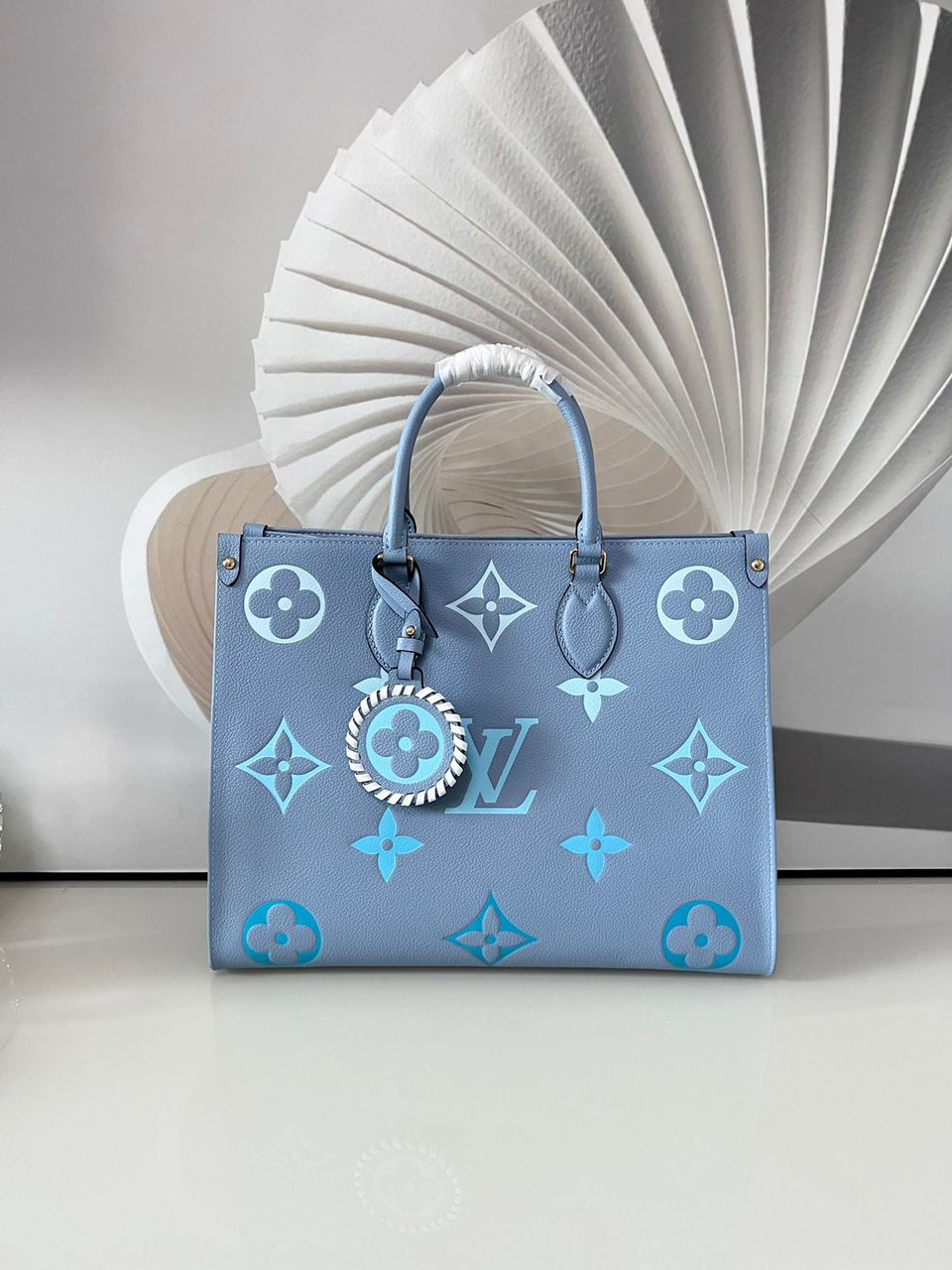 Louis Vuitton OnTheGo MM Monogram Empreinte Summer Blue For By The Pool Collection, Women Handbags, Tote Bags 13.8in/35cm Louis Vuitton M45718