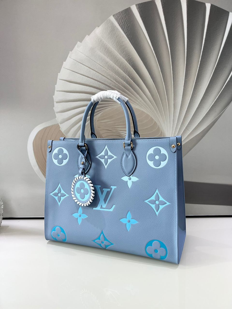 Louis Vuitton OnTheGo MM Monogram Empreinte Summer Blue For By The Pool Collection, Women Handbags, Tote Bags 13.8in/35cm Louis Vuitton M45718
