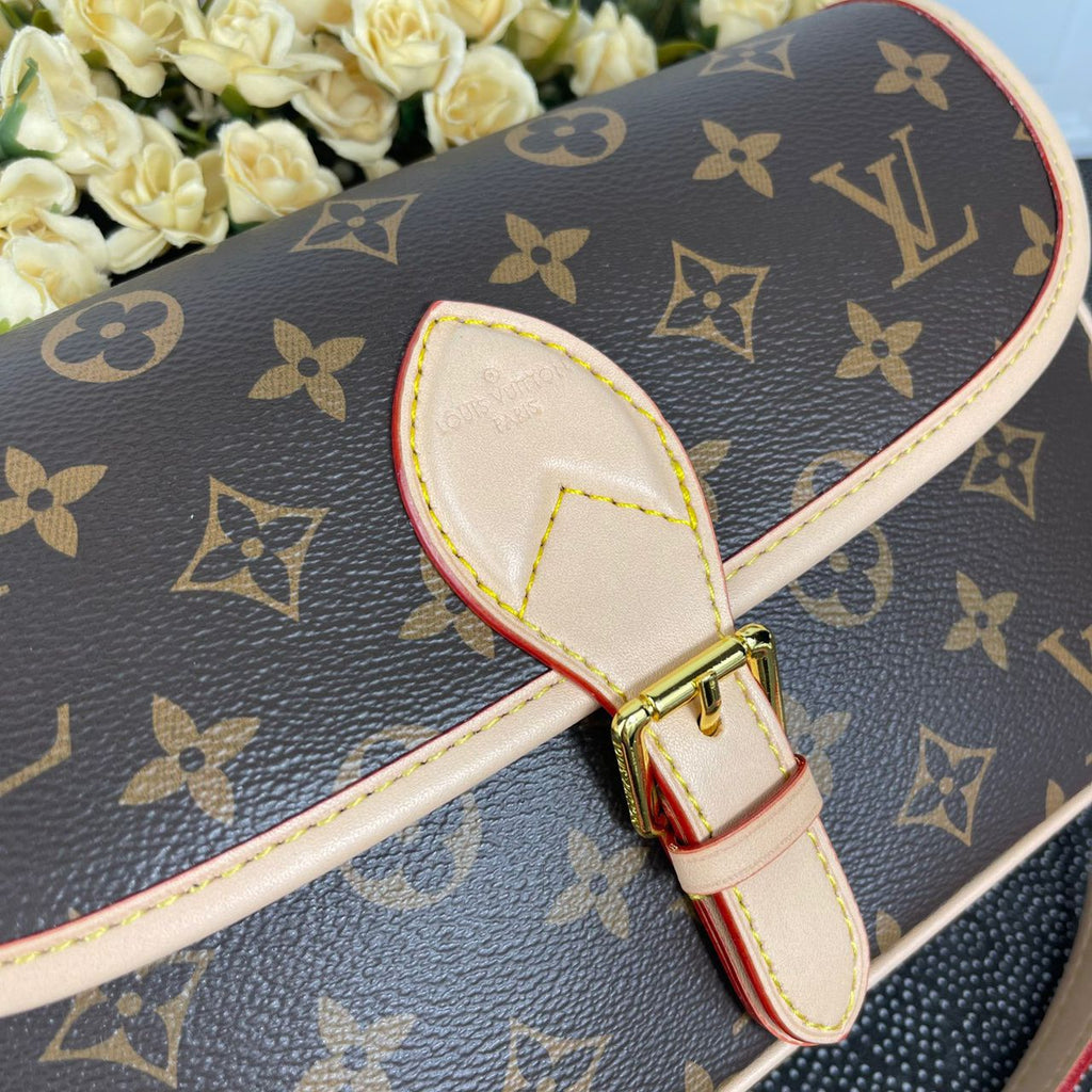 Louis Vuitton Diane Monogram Canvas For Women, Women’s Handbags, Shoulder Bags 9.4in/24cm Louis Vuitton M45985