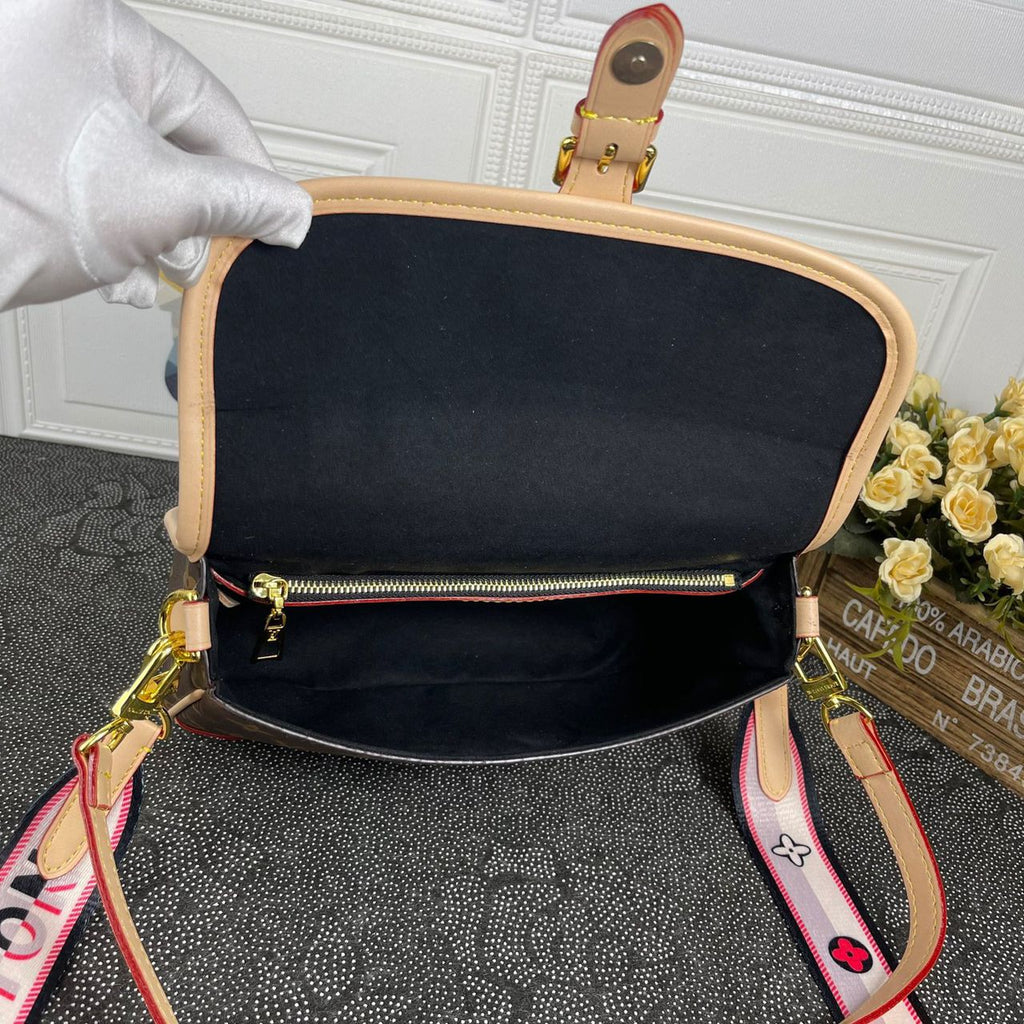 Louis Vuitton Diane Monogram Canvas For Women, Women’s Handbags, Shoulder Bags 9.4in/24cm Louis Vuitton M45985